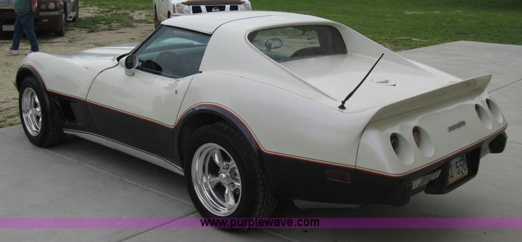 image for item 8111 1977 Chevrolet Corvette