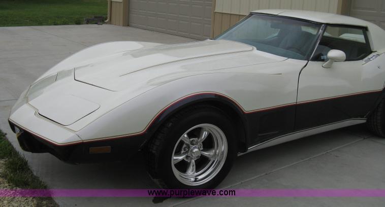 image for item 8111 1977 Chevrolet Corvette