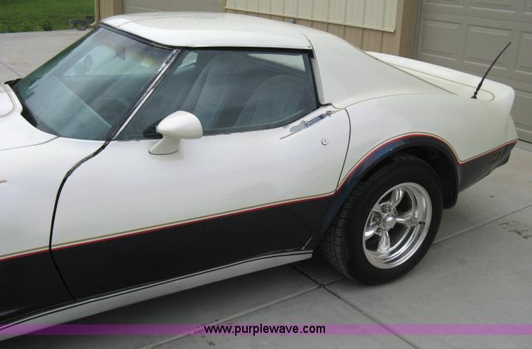 image for item 8111 1977 Chevrolet Corvette