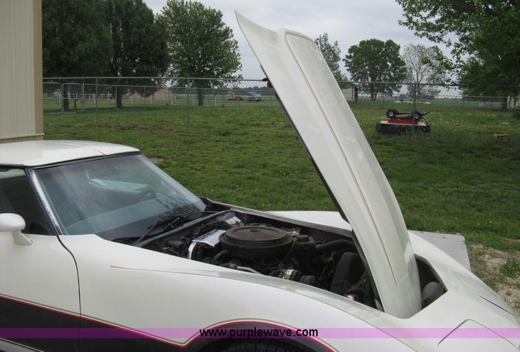 image for item 8111 1977 Chevrolet Corvette