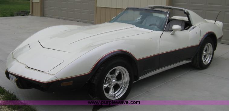 image for item 8111 1977 Chevrolet Corvette