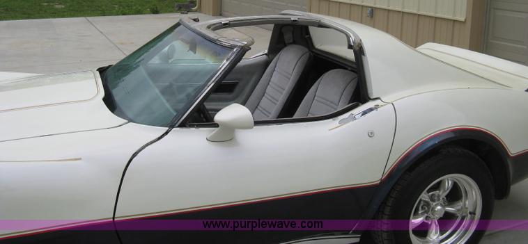 image for item 8111 1977 Chevrolet Corvette