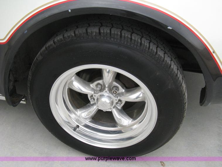 image for item 8111 1977 Chevrolet Corvette