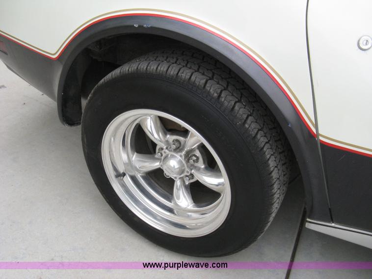 image for item 8111 1977 Chevrolet Corvette