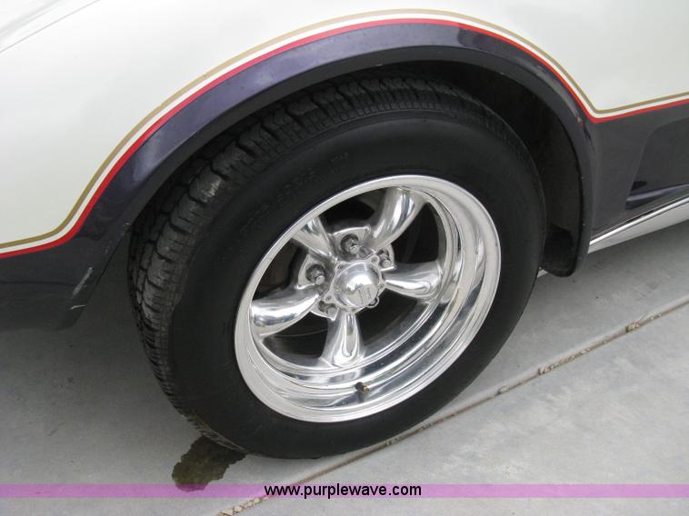 image for item 8111 1977 Chevrolet Corvette