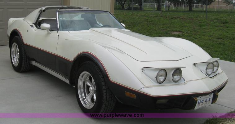image for item 8111 1977 Chevrolet Corvette