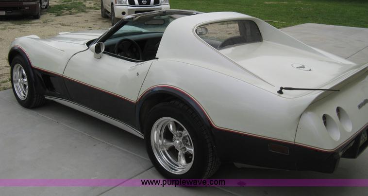 image for item 8111 1977 Chevrolet Corvette