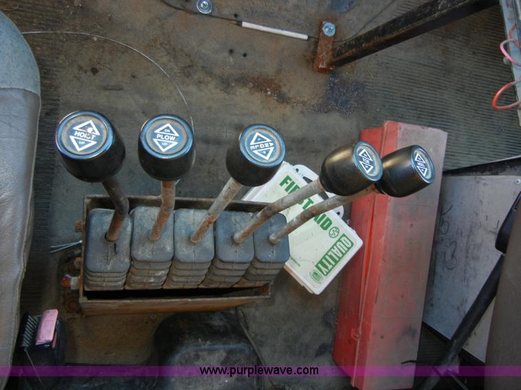 image for item 2354 1999 International 4900 dump truck