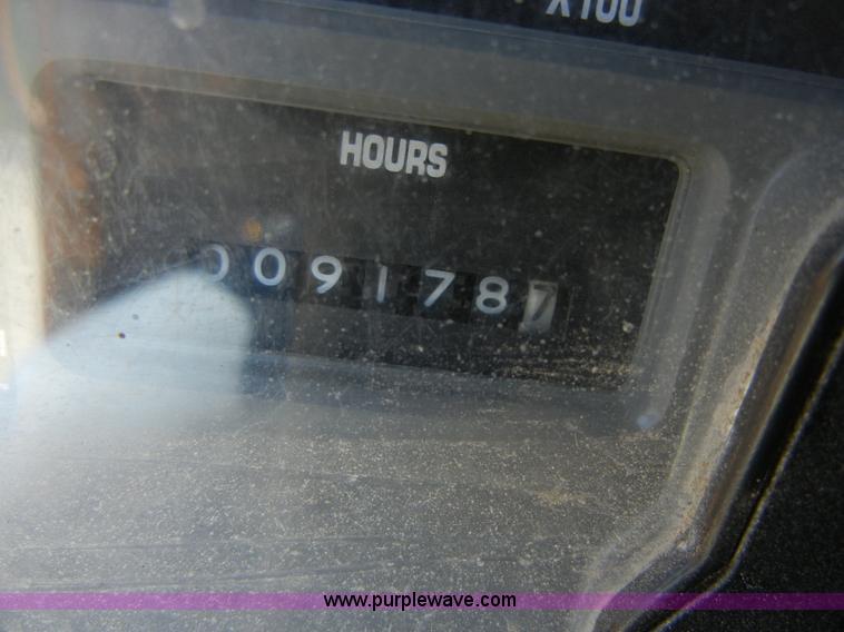 image for item 2354 1999 International 4900 dump truck