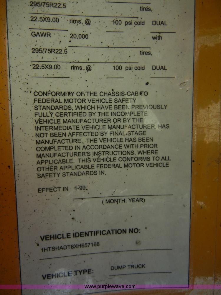 image for item 2354 1999 International 4900 dump truck