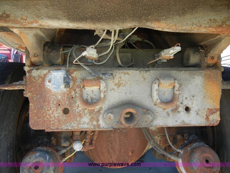 image for item 2354 1999 International 4900 dump truck