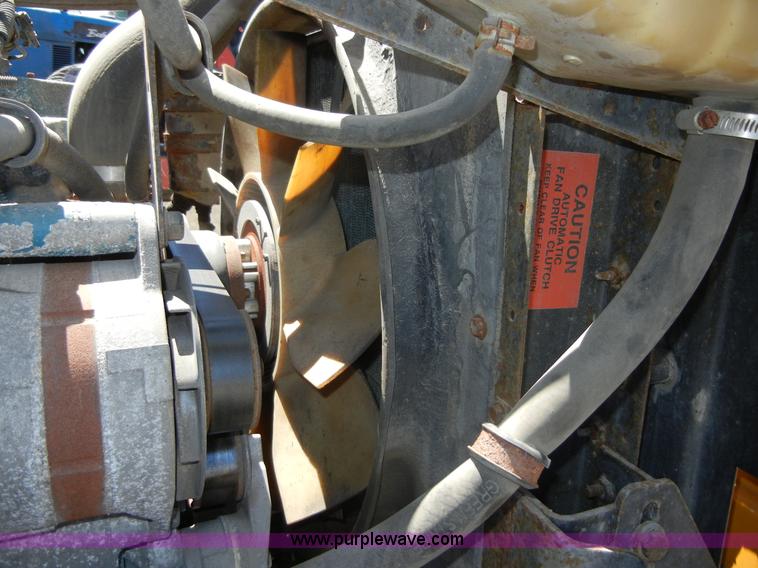 image for item 2354 1999 International 4900 dump truck