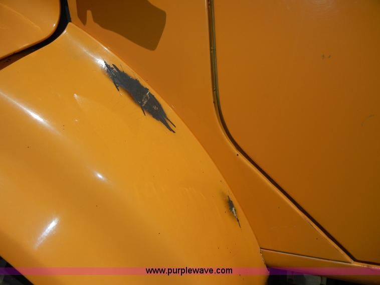 image for item 2354 1999 International 4900 dump truck