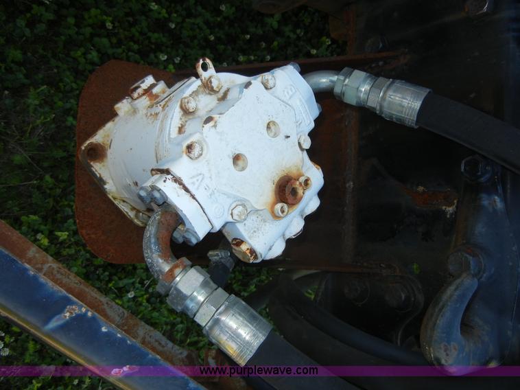 image for item 2356 1992 Ford LT8000 flatbed semi truck