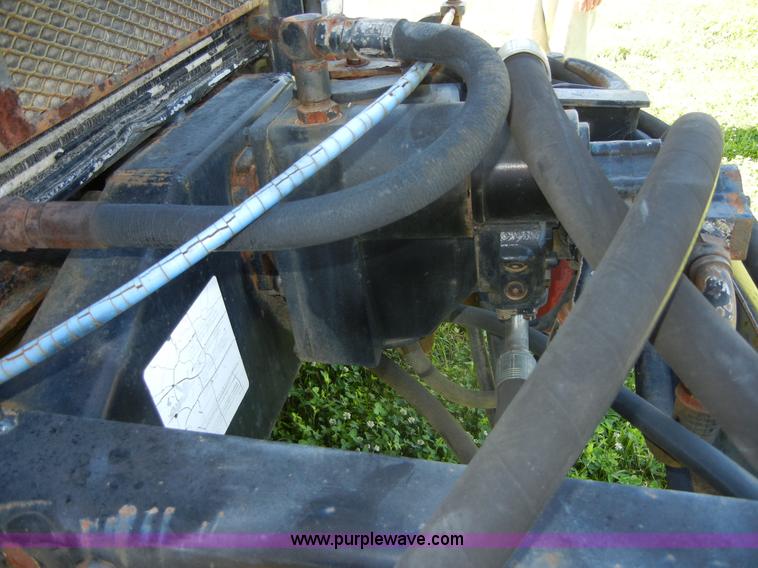 image for item 2356 1992 Ford LT8000 flatbed semi truck