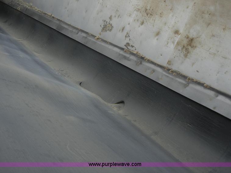 image for item 2358 1990 Mate 26' dump trailer