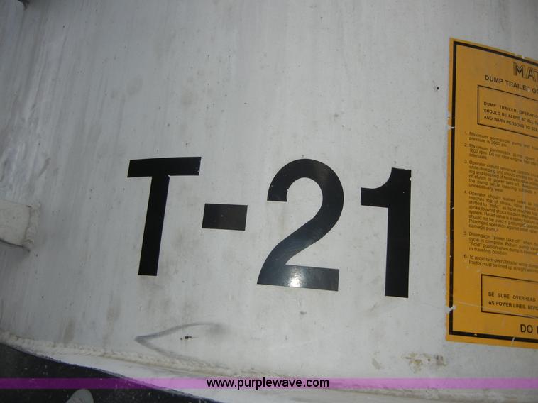 image for item 2358 1990 Mate 26' dump trailer