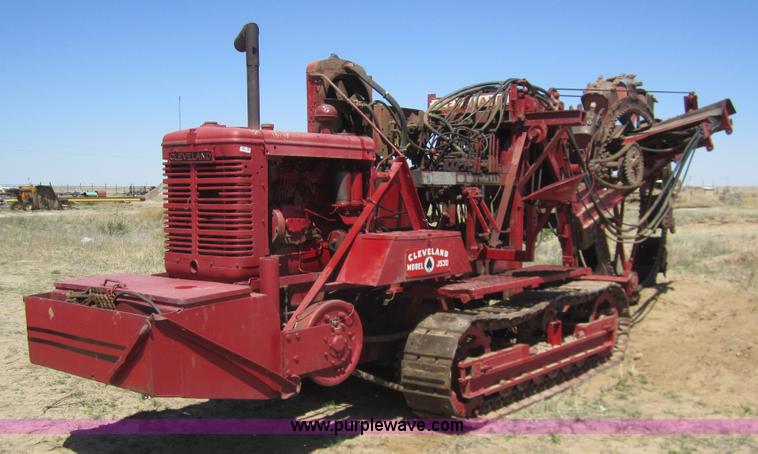 image for item 3060 1961 Cleveland JS30 trencher