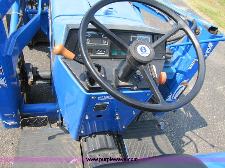 image for item 3444 2006 New Holland TC30 MFWD tractor