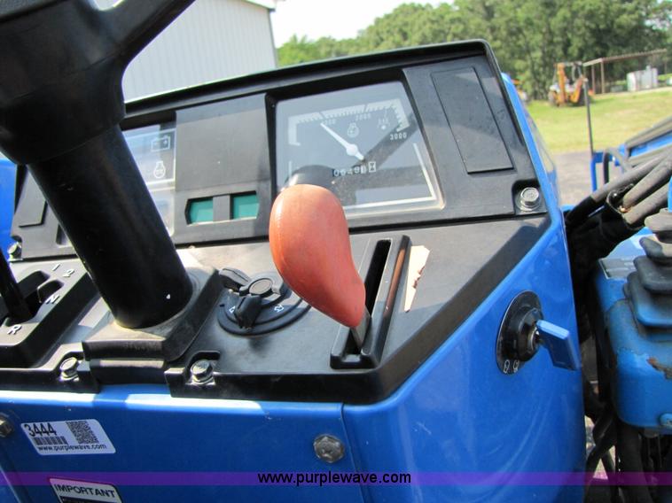 image for item 3444 2006 New Holland TC30 MFWD tractor