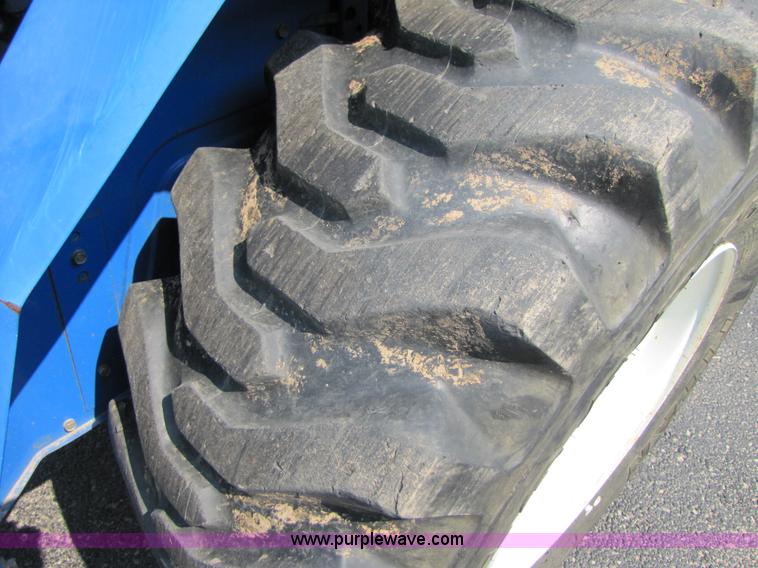 image for item 3444 2006 New Holland TC30 MFWD tractor