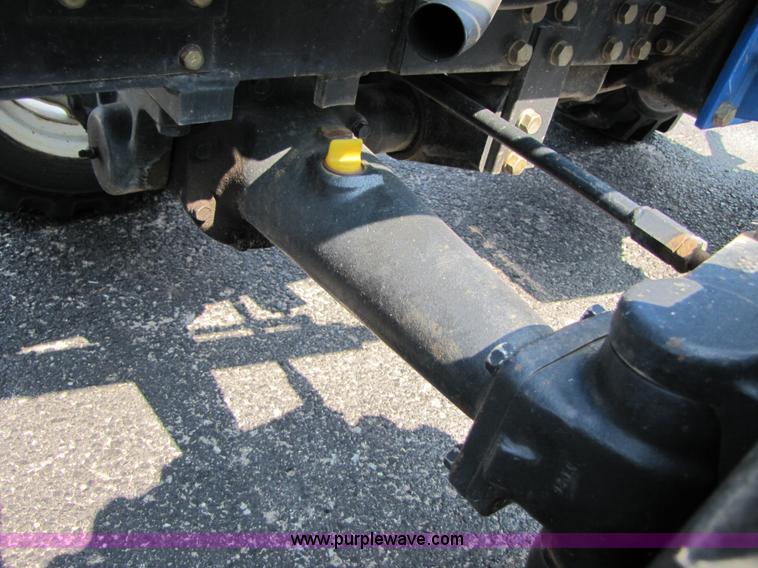 image for item 3444 2006 New Holland TC30 MFWD tractor