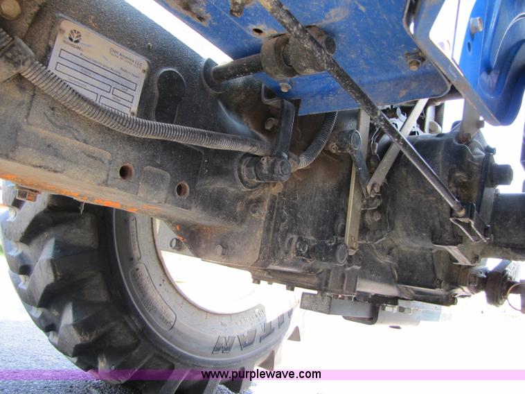 image for item 3444 2006 New Holland TC30 MFWD tractor
