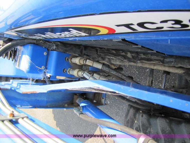 image for item 3444 2006 New Holland TC30 MFWD tractor