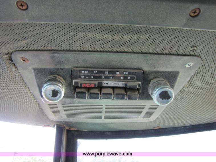 image for item 3447 1981 John Deere 4040 tractor