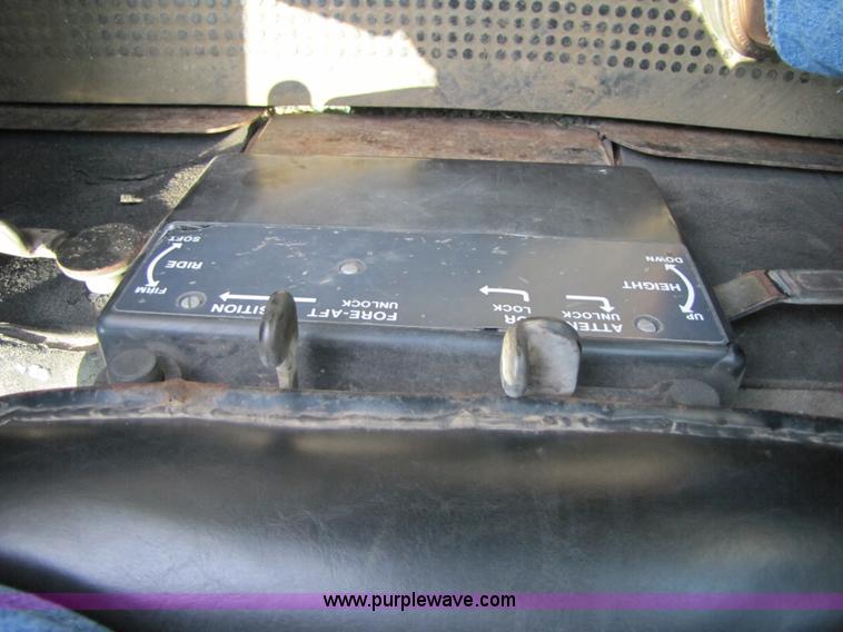 image for item 3447 1981 John Deere 4040 tractor