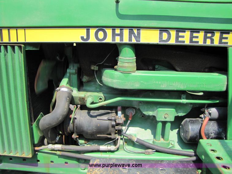 image for item 3447 1981 John Deere 4040 tractor