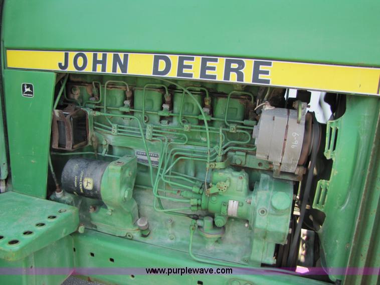 image for item 3447 1981 John Deere 4040 tractor