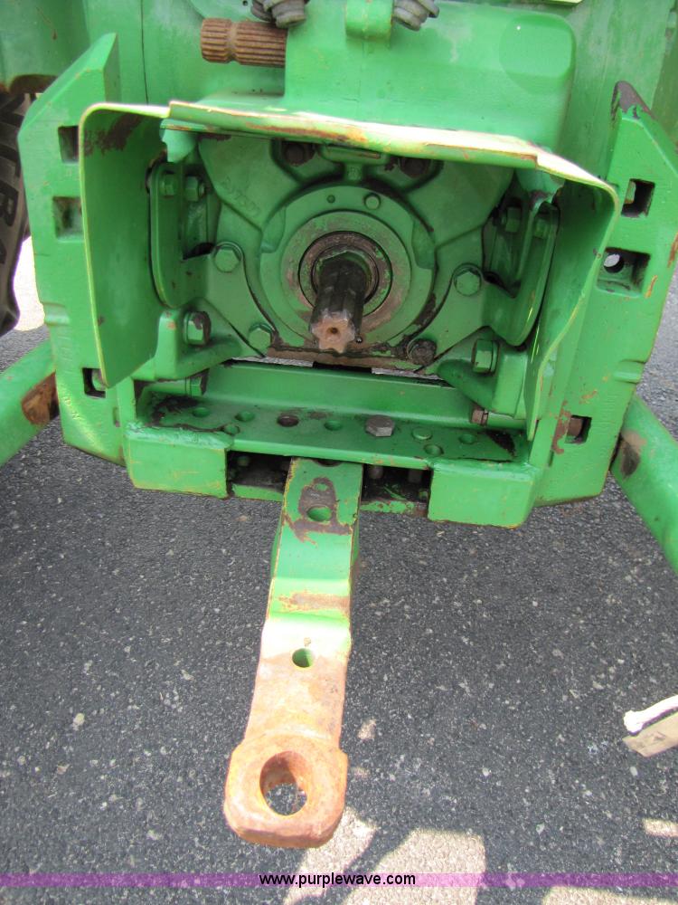 image for item 3447 1981 John Deere 4040 tractor