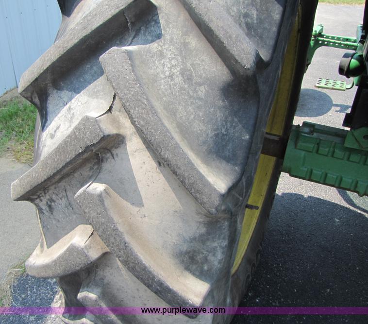 image for item 3447 1981 John Deere 4040 tractor