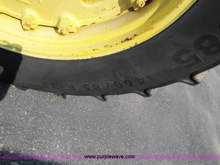 image for item 3447 1981 John Deere 4040 tractor