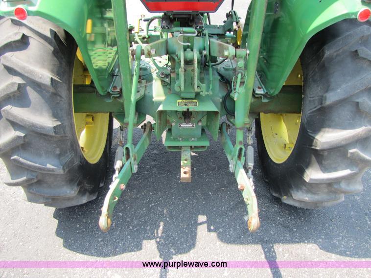 image for item 3449 1984 John Deere 1050 tractor