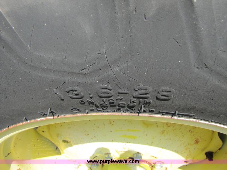 image for item 3449 1984 John Deere 1050 tractor