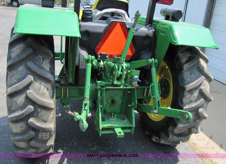 image for item 3450 2010 John Deere 5045D tractor
