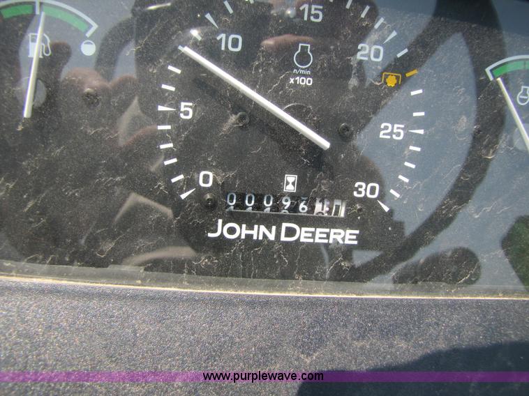image for item 3450 2010 John Deere 5045D tractor