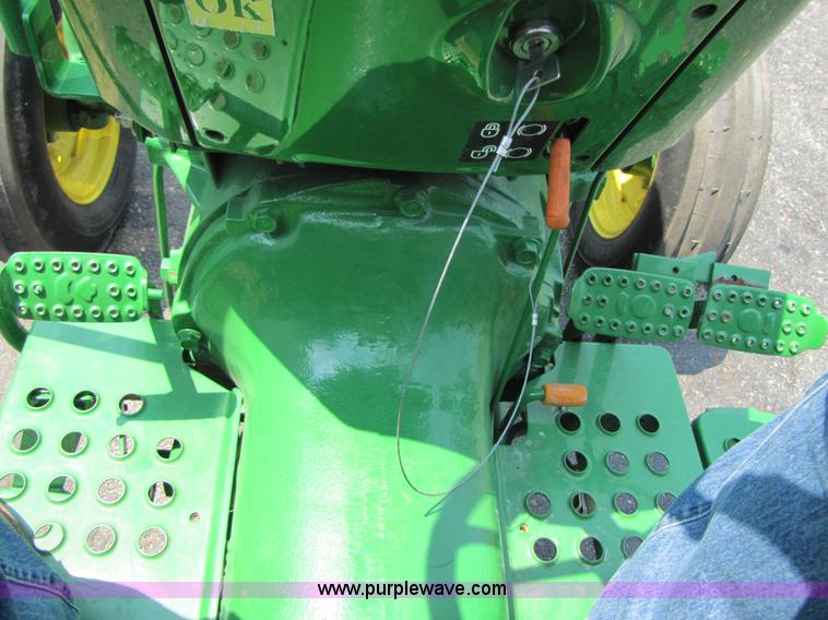 image for item 3450 2010 John Deere 5045D tractor