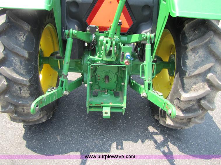 image for item 3450 2010 John Deere 5045D tractor