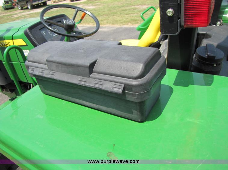 image for item 3450 2010 John Deere 5045D tractor