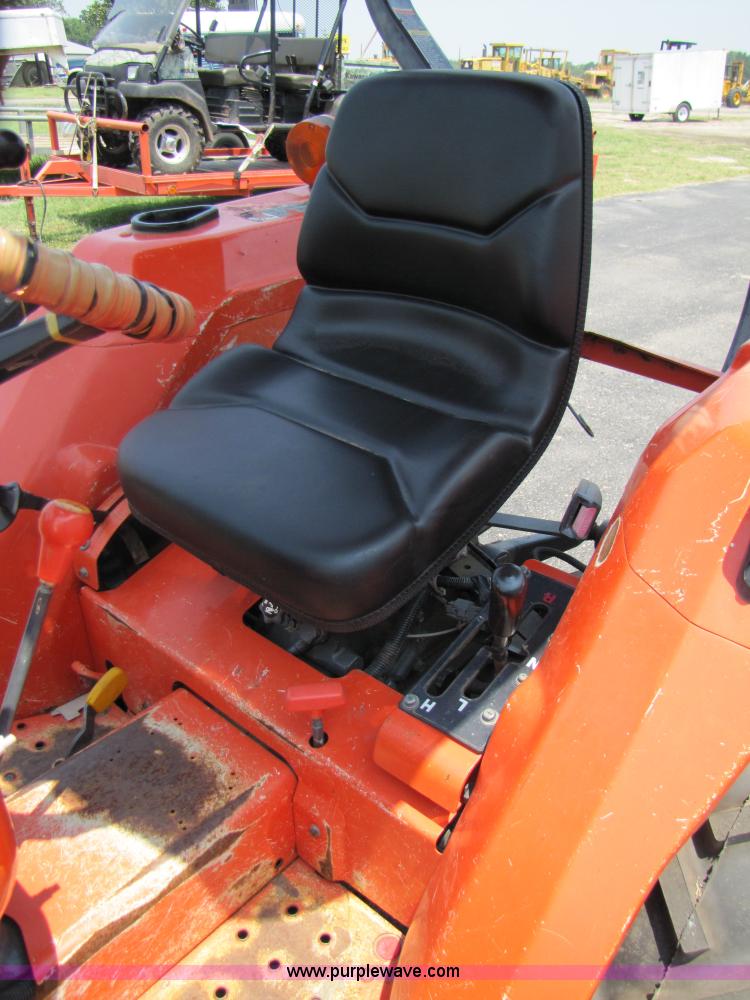 image for item 3451 Kubota L3400 MFWD tractor