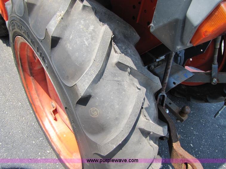 image for item 3451 Kubota L3400 MFWD tractor