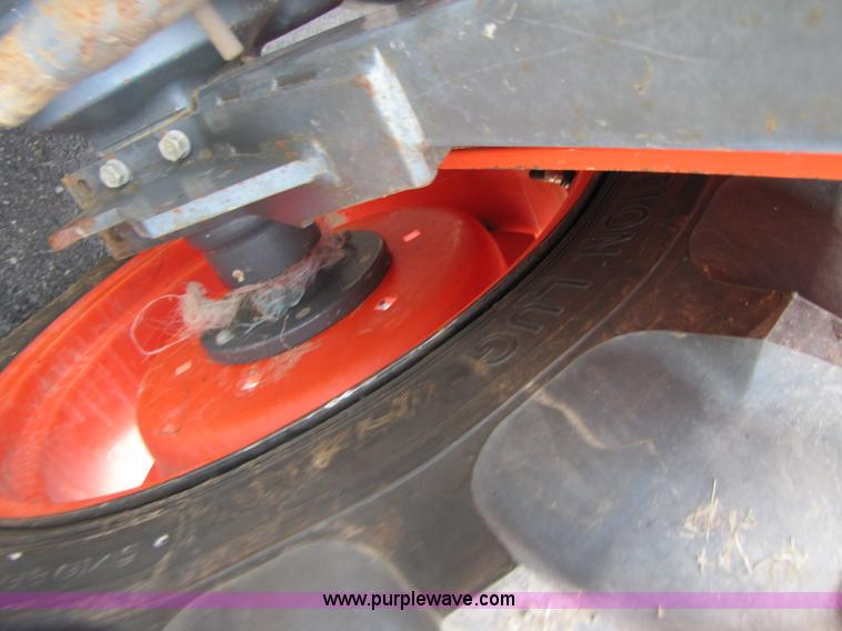 image for item 3451 Kubota L3400 MFWD tractor