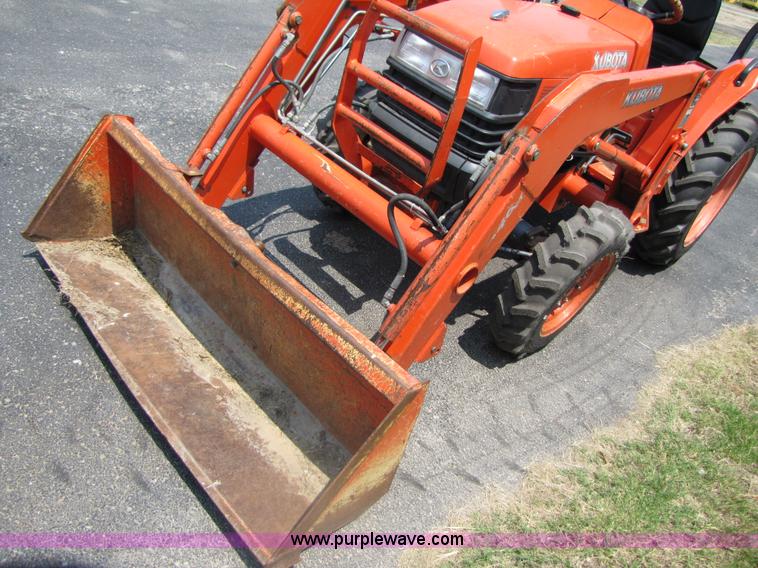 image for item 3451 Kubota L3400 MFWD tractor