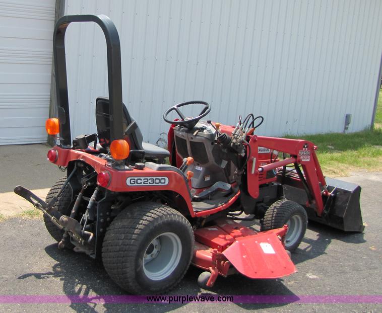 image for item 3452 Massey-Ferguson GC2300 MFWD tractor