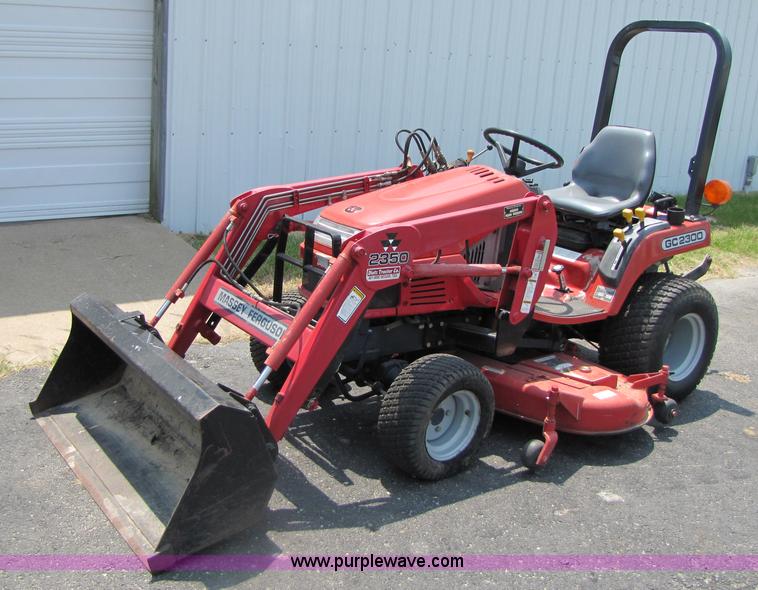 image for item 3452 Massey-Ferguson GC2300 MFWD tractor