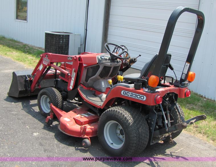 image for item 3452 Massey-Ferguson GC2300 MFWD tractor