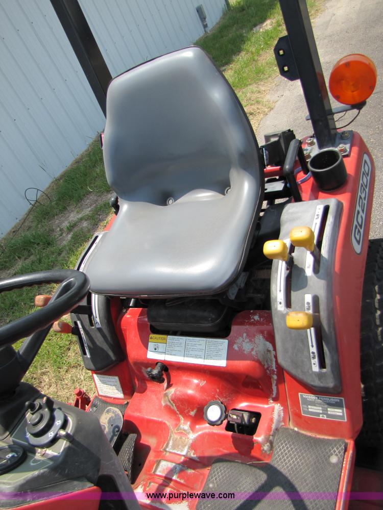 image for item 3452 Massey-Ferguson GC2300 MFWD tractor